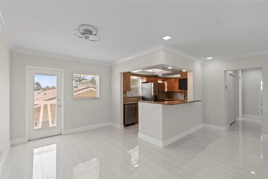 KITCHEN/ENTRANCE