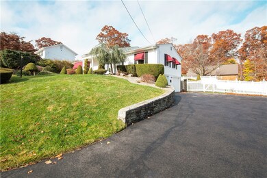 11 Tabor Dr, Johnston, RI 02919 - photo 3