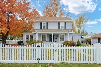 15 Burt St, Warwick, RI 02886 - photo 2