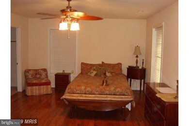 5910 Oak Twin Ct unit C, Linthicum Heights, MD 21090 - photo 6