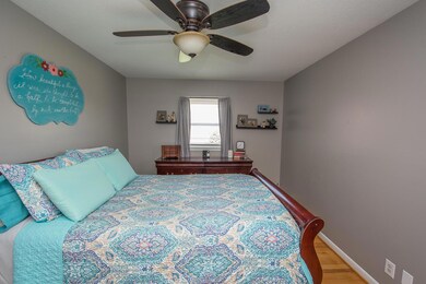 9303 Hudson Ln, Louisville, KY 40291 - photo 4