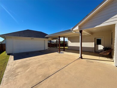 649 Gray Rd, Burleson, TX 76028 - photo 5