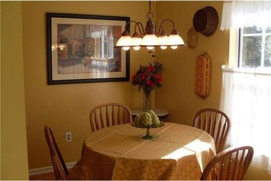 21 Parkview Cir, Southampton, PA 18966 - photo 2