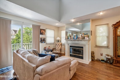 10-340 Lacey Rd_10