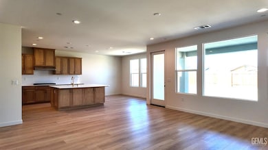 16720 Muscatine Ln, Bakersfield, CA 93314 - photo 2