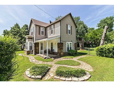 1002 S 3rd St, Rogers, AR 72756 - photo 2