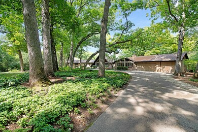 352 Deepwood Rd, Barrington, IL 60010 - photo 4