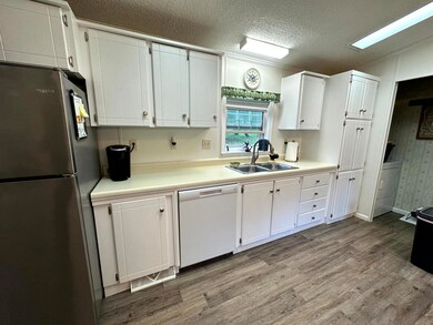 4 Kitchen