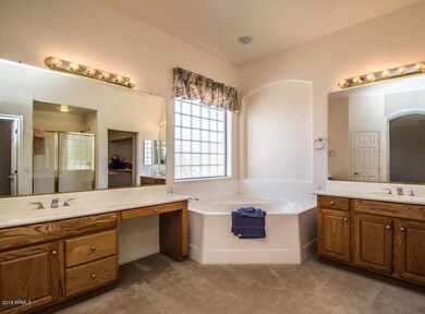1120 E Eli-Master bath