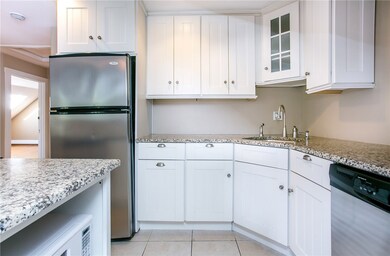 20 Everett St unit 3, Newport, RI 02840 - photo 7