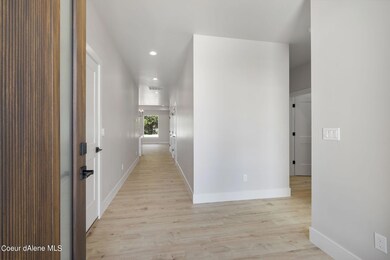 4-web-or-mls-4179-may-ella-lp