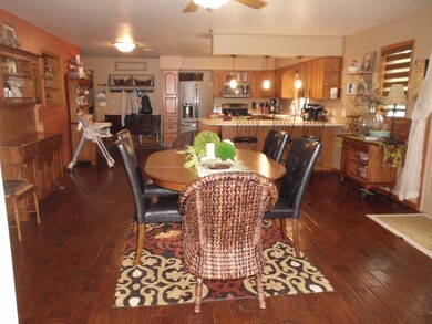 Kitchen & Dining