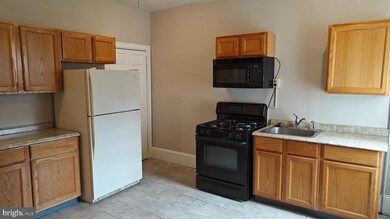 242 Minor St, Norristown, PA 19401 - photo 4