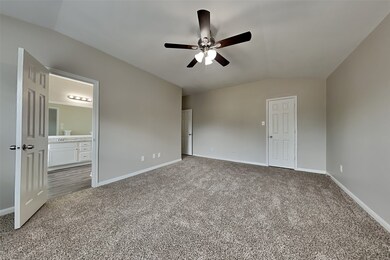 31619 Regal Park Ct, Conroe, TX 77385 - photo 7
