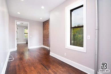 688 10th Ave unit 3S, New York, NY 10019 - photo 4