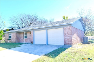 928 Randa St, Copperas Cove, TX 76522 - photo 2