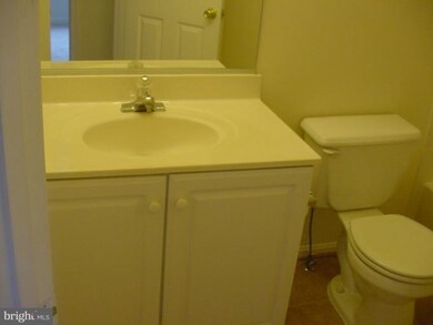 13226 Copper Cove Way, Herndon, VA 20171 - photo 4