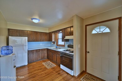 624 George Place, Bushkill, PA 18324 - photo 4