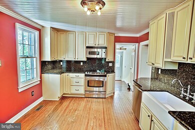 200 Locust Grove Dr, Purcellville, VA 20132 - photo 5