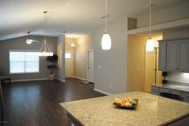 2883 Synhoff Dr S, Jacksonville, FL 32216 - photo 6