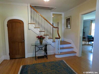 Foyer.