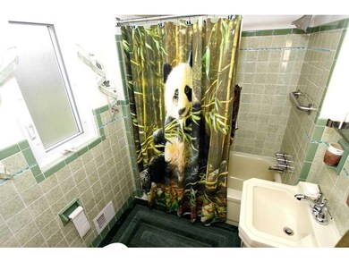 Full Bath.