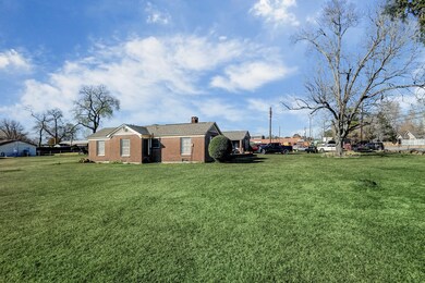 9101 Bauman Rd, Houston, TX 77022 - photo 3