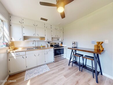6-web-or-mls-903-conrad-dr