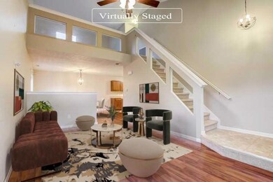 537 Stobus Dr, Greenwood, IN 46143 - photo 2