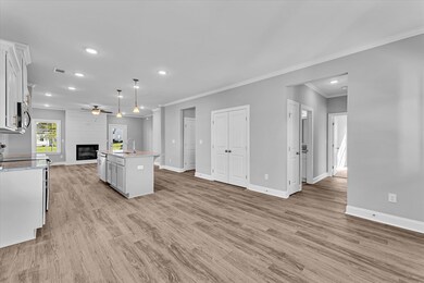 15-Dining Area to Kitchen