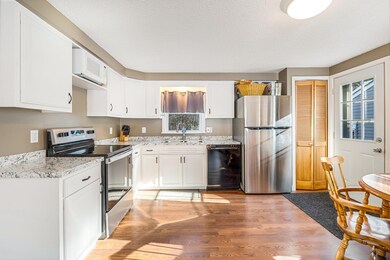 22-web-or-mls-245-abbott-rd