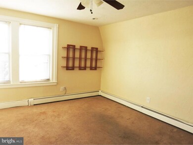 24 N Rigby Ave unit 3RD FL, Lansdowne, PA 19050 - photo 4