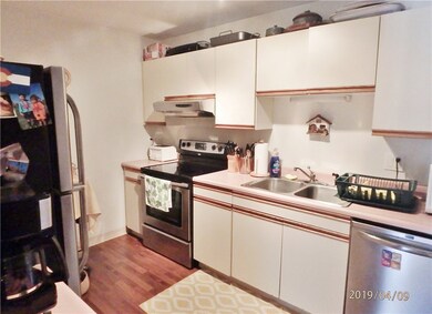 10 Village Ct, West Warwick, RI 02893 - photo 2