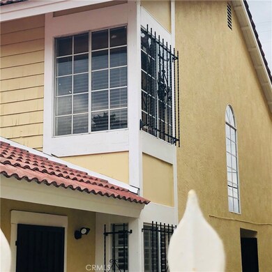 623 W Palm St, Compton, CA 90220 - photo 4