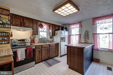 820 Francis Scott Key Hwy, Keymar, MD 21757 - photo 2