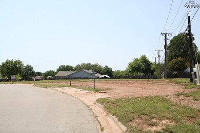 1506 Hursh Ave, Wichita Falls, TX 76302 - photo 2