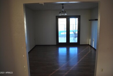 5-Dining Room