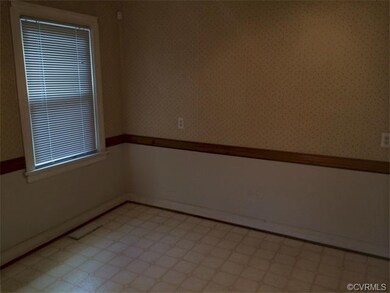 large, eat-in area of kitchen