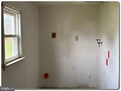 428 Thomas St, Alburtis, PA 18011 - photo 5