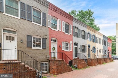 2 Snows Ct NW, Washington, DC 20037 - photo 2