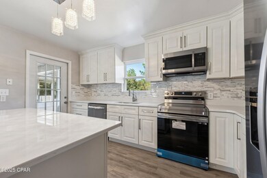 2672 W Laurel Dr, Alford, FL 32420 - photo 7