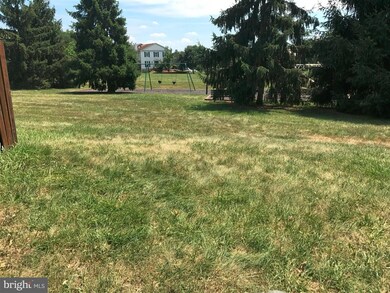 13335 Burkitts Rd, Fairfax, VA 22033 - photo 4