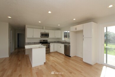 2343 30th Ave, Longview, WA 98632 - photo 4