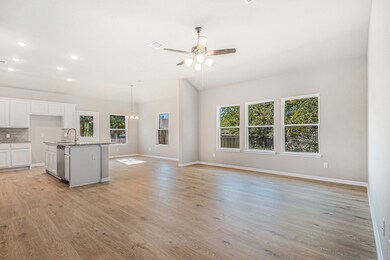 12375 Pecan Dr, Willis, TX 77318 - photo 4