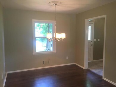 7002 Halsey Dr, Shawnee, KS 66216 - photo 6