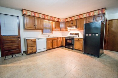 62 Batcheller Ave, Cranston, RI 02920 - photo 4