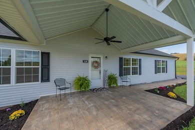 128 Long Meadows Ln, Max Meadows, VA 24360 - photo 2