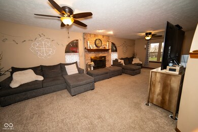 63 Park Forest Dr N, Whiteland, IN 46184 - photo 2