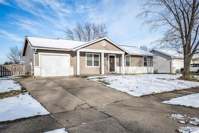 1083 Crestwood Ln, O Fallon, MO 63366 - photo 4