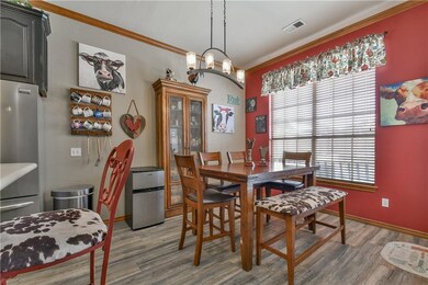 2633 SE 10th St, Moore, OK 73160 - photo 6